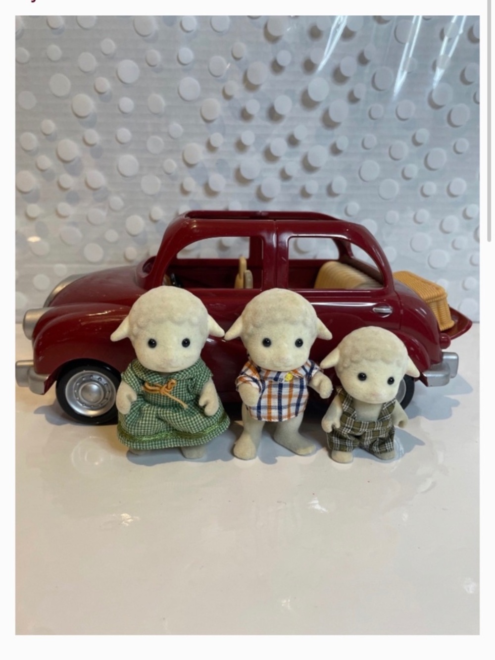 Sylvanian Families Saloon 🚗Cherry Red Family Car